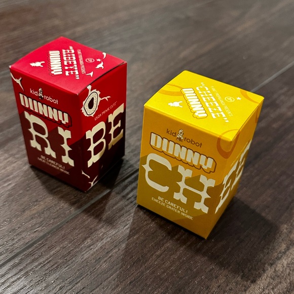 Kidrobot 3” Dunny ribeye cheeze Cooper Hewitt museum souvenir kidrobot - Picture 4 of 4